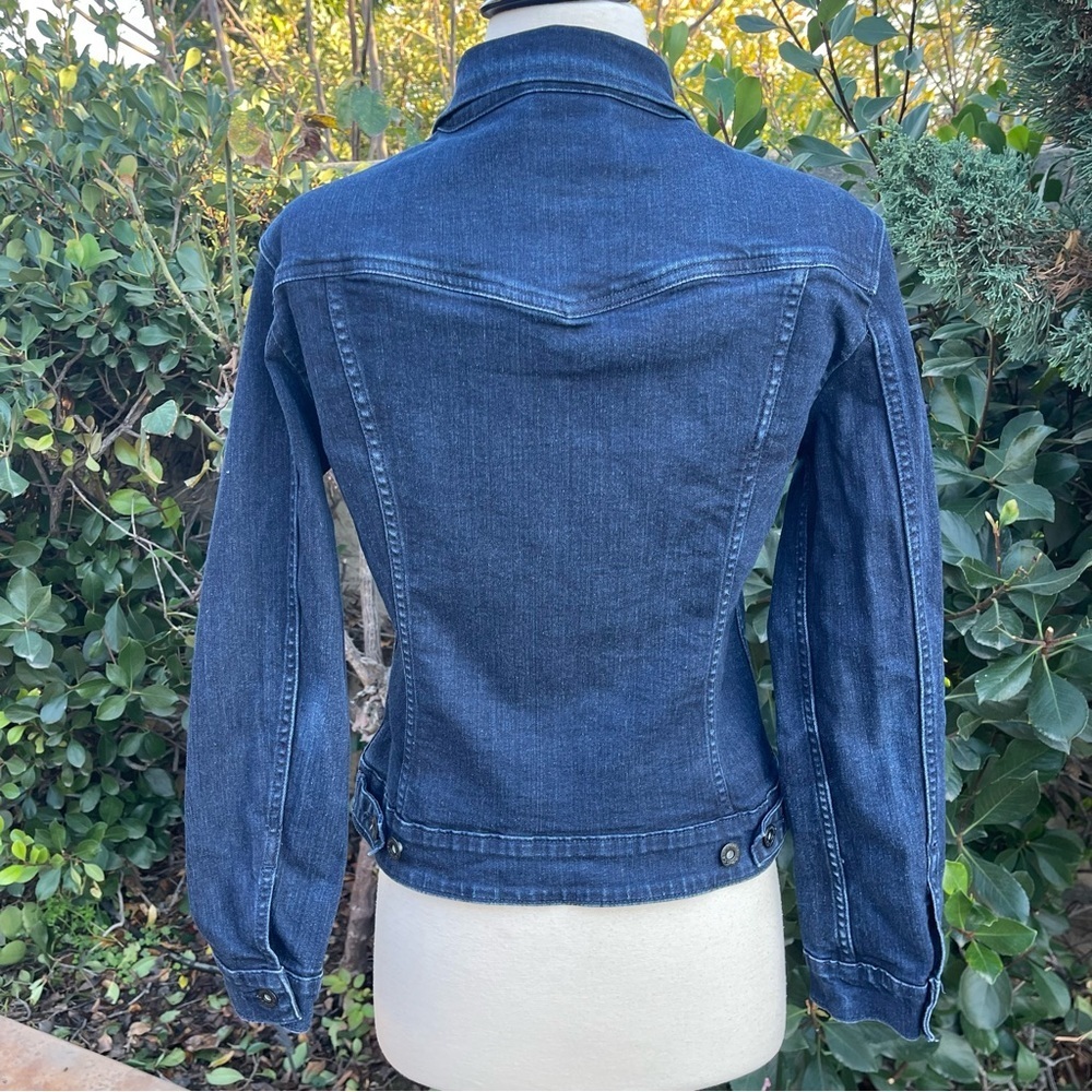 LEVI STRAUSS ~ Dark Wash Stretch Denim Jacket ~ Classic Levi’s Details ~ Small - Picture 5 of 12